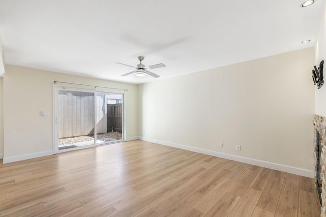 6726 Calvine Rd, Sacramento, CA 95823