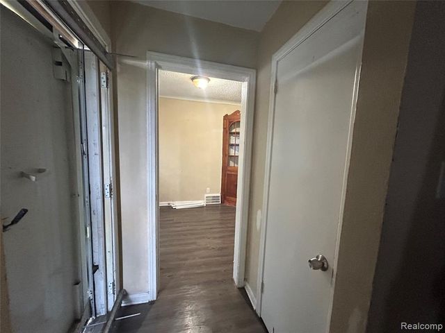 6491 Stahelin Avenue, Detroit, MI 48228