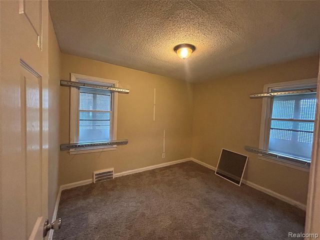 6491 Stahelin Avenue, Detroit, MI 48228