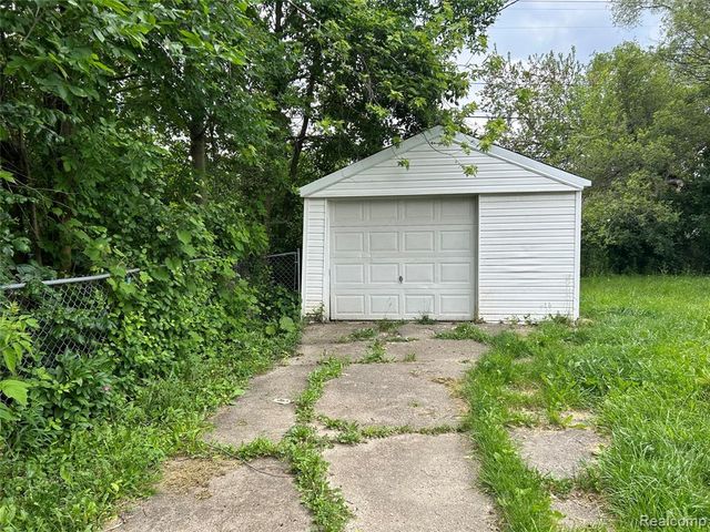 6491 Stahelin Avenue, Detroit, MI 48228