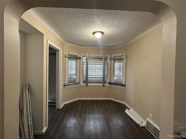 6491 Stahelin Avenue, Detroit, MI 48228