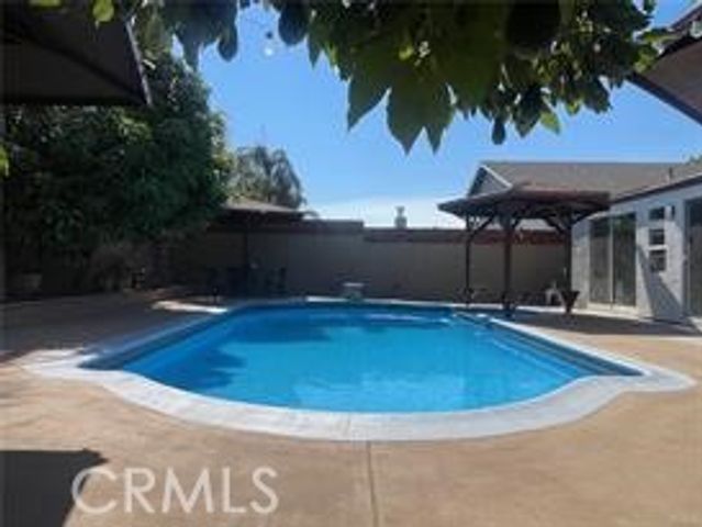 1426 E Tam O Shanter, Ontario, CA 91761