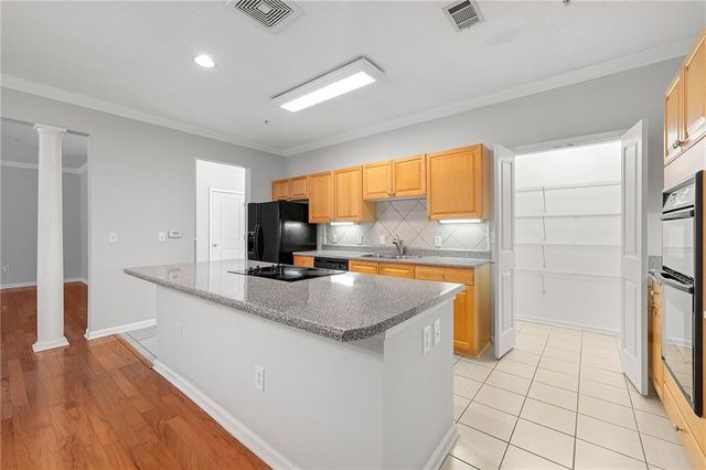 2015 Barrett Lakes NW Boulevard 415, Kennesaw, GA 30144