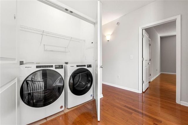 2015 Barrett Lakes NW Boulevard 415, Kennesaw, GA 30144