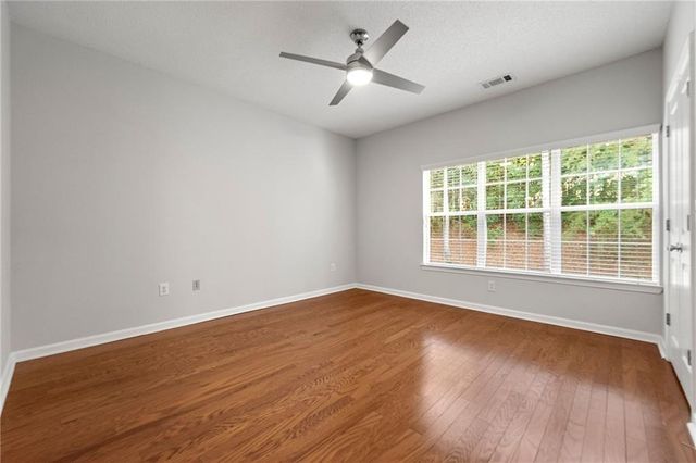 2015 Barrett Lakes NW Boulevard 415, Kennesaw, GA 30144