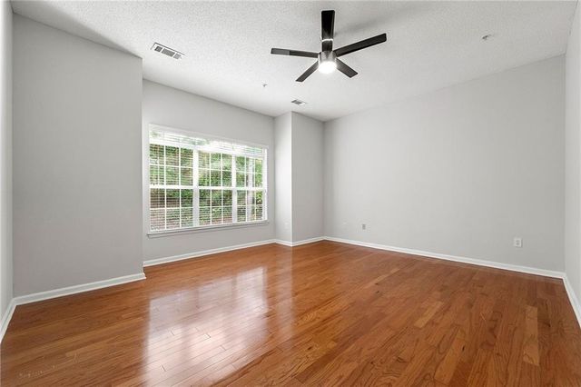 2015 Barrett Lakes NW Boulevard 415, Kennesaw, GA 30144