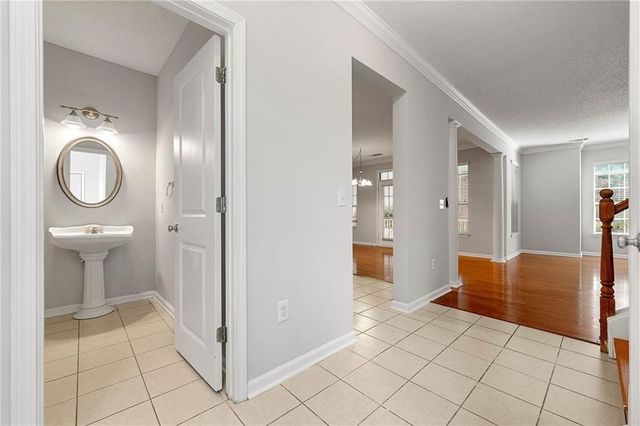 2015 Barrett Lakes NW Boulevard 415, Kennesaw, GA 30144