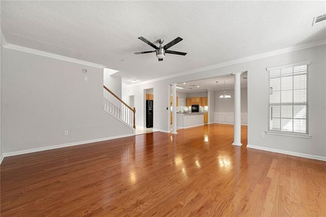 2015 Barrett Lakes NW Boulevard 415, Kennesaw, GA 30144