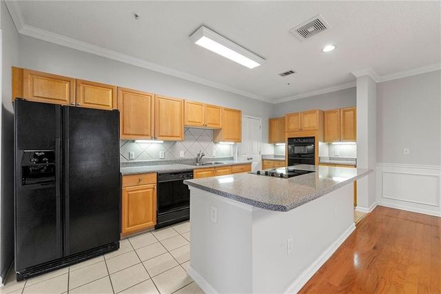 2015 Barrett Lakes NW Boulevard 415, Kennesaw, GA 30144