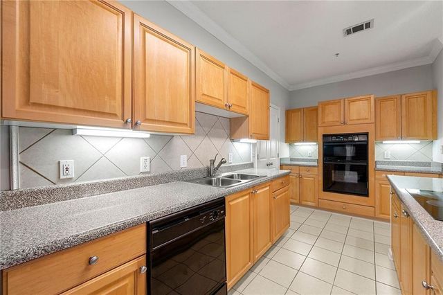 2015 Barrett Lakes NW Boulevard 415, Kennesaw, GA 30144