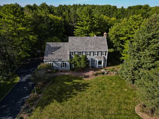 389 Juniper COURT, Delafield, WI 53018
