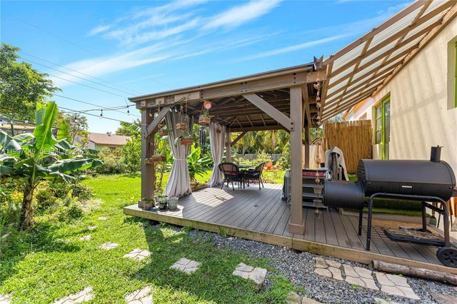 1601 N 16th Court, Hollywood, FL 33020