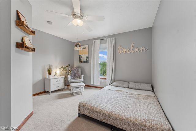 198 Gatwick Grove Circle, Wadsworth, OH 44281