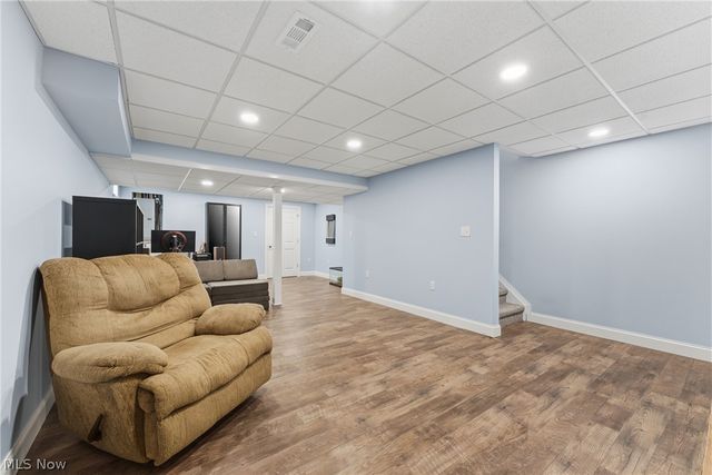 198 Gatwick Grove Circle, Wadsworth, OH 44281