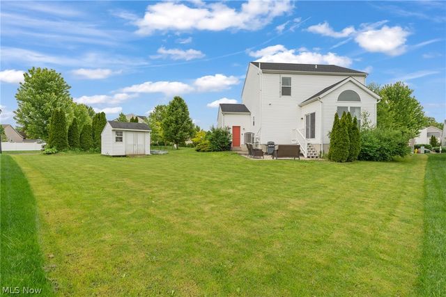 198 Gatwick Grove Circle, Wadsworth, OH 44281