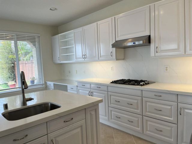 7481 Neptune Drive, Carlsbad, CA 92011