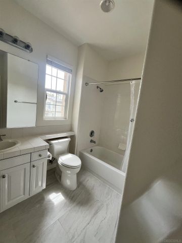 7481 Neptune Drive, Carlsbad, CA 92011