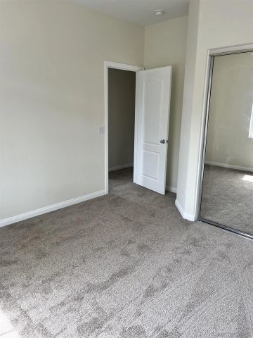 7481 Neptune Drive, Carlsbad, CA 92011