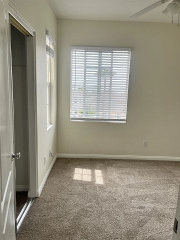 7481 Neptune Drive, Carlsbad, CA 92011