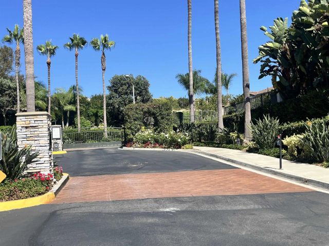 7481 Neptune Drive, Carlsbad, CA 92011