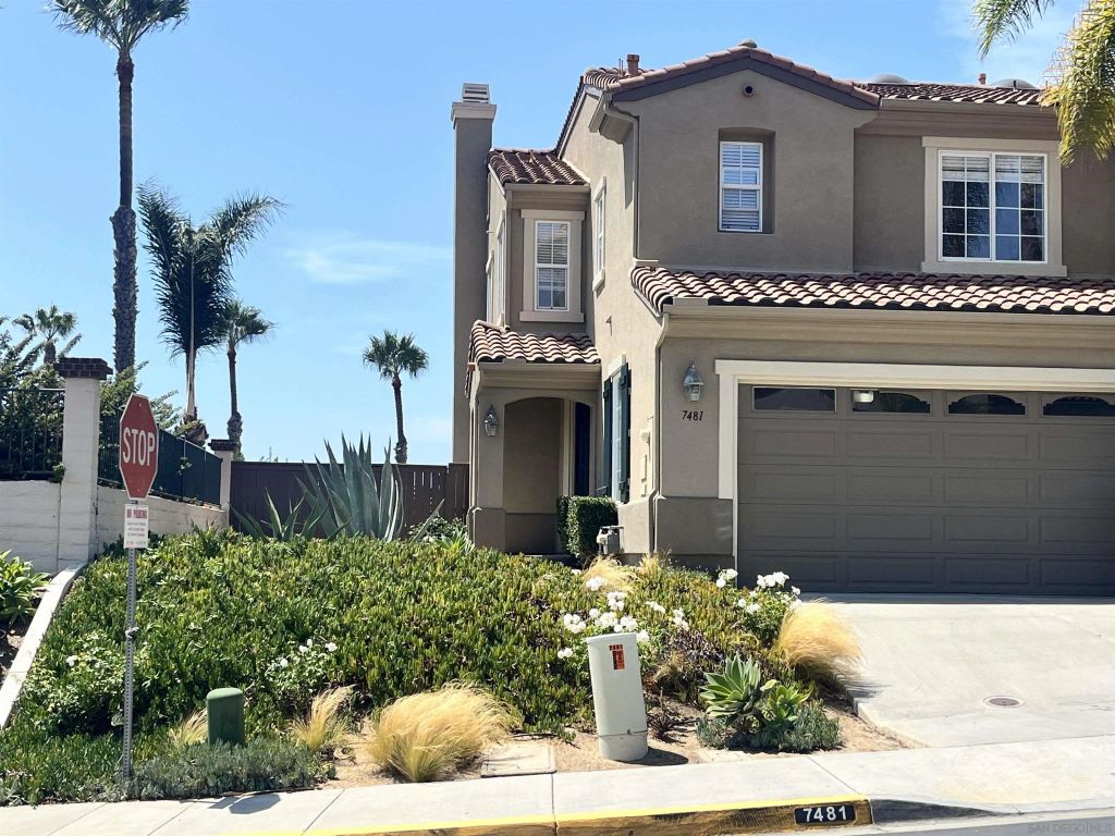 7481 Neptune Drive, Carlsbad, CA 92011