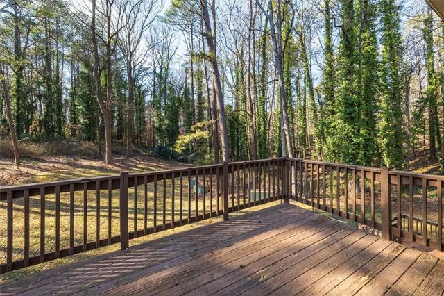 1594 Howell Highlands Drive, Smoke Rise, GA 30087