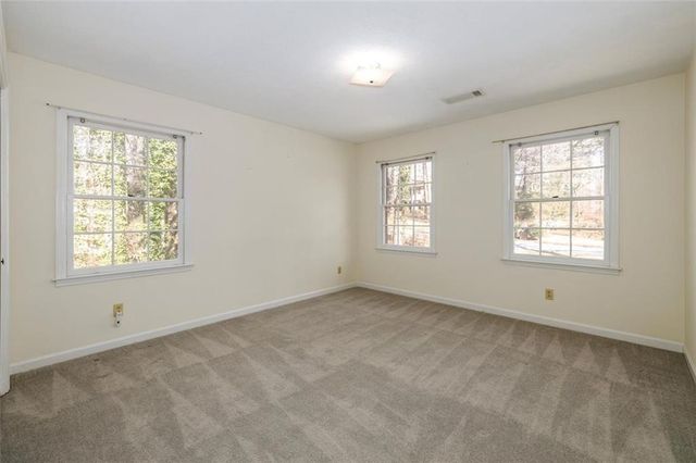 1594 Howell Highlands Drive, Smoke Rise, GA 30087