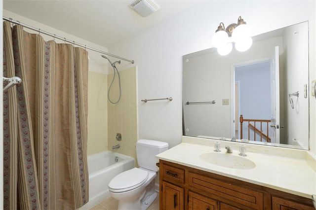 1594 Howell Highlands Drive, Smoke Rise, GA 30087