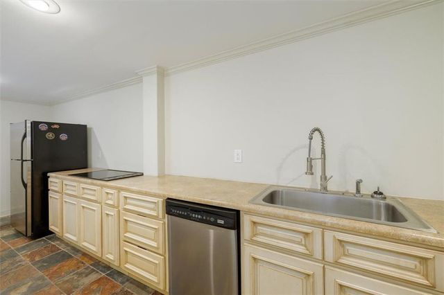 1594 Howell Highlands Drive, Smoke Rise, GA 30087