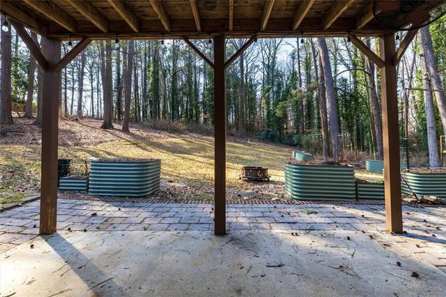 1594 Howell Highlands Drive, Smoke Rise, GA 30087