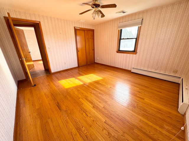 208 West St, Ludlow, MA 01056