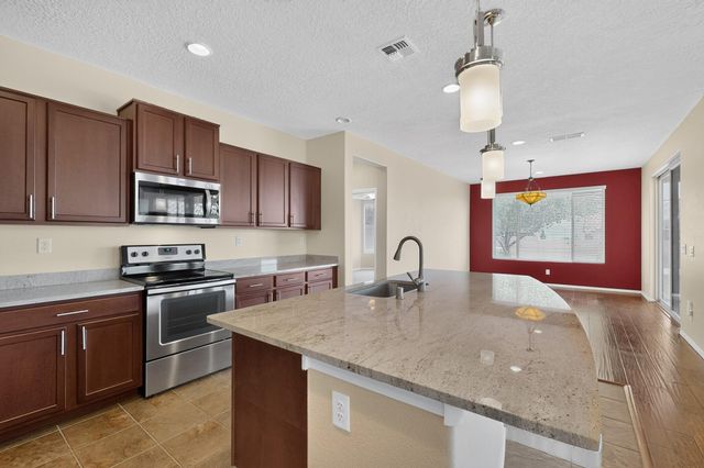 2308 Granite Mountain Loop NW, Albuquerque, NM 87120