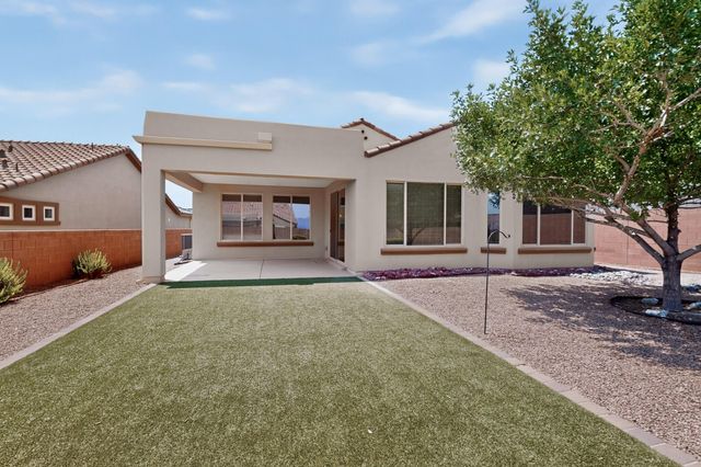 2308 Granite Mountain Loop NW, Albuquerque, NM 87120
