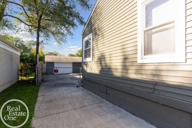 12426 SIDONIE Avenue, Warren, MI 48089