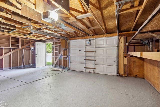 12426 SIDONIE Avenue, Warren, MI 48089