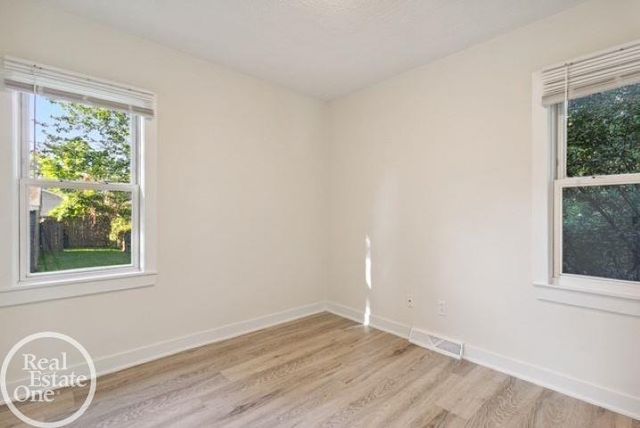 12426 SIDONIE Avenue, Warren, MI 48089