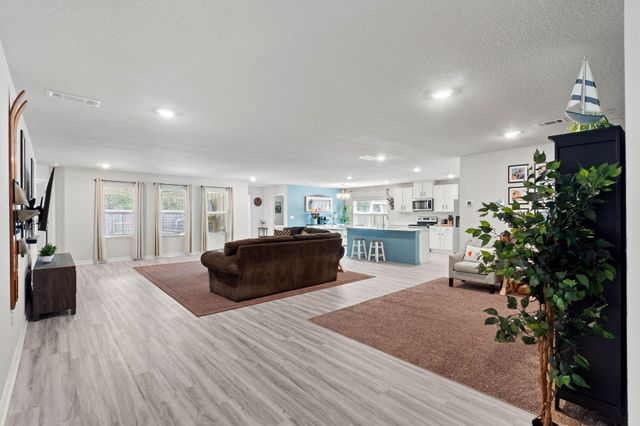 523 Mary Lou Way, Crestview, FL 32539