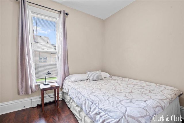 529 Carrier Street NE, Grand Rapids, MI 49505