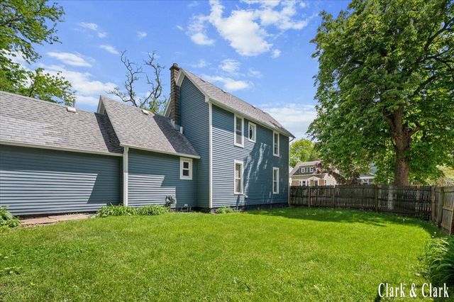 529 Carrier Street NE, Grand Rapids, MI 49505