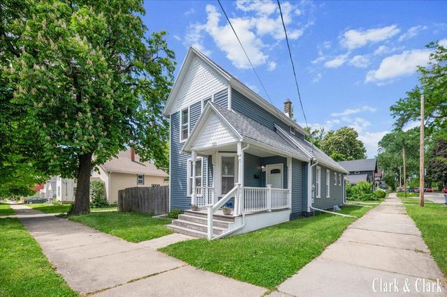 529 Carrier Street NE, Grand Rapids, MI 49505
