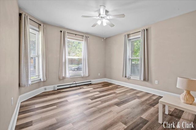 529 Carrier Street NE, Grand Rapids, MI 49505