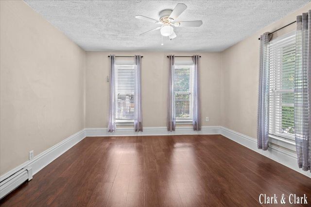 529 Carrier Street NE, Grand Rapids, MI 49505