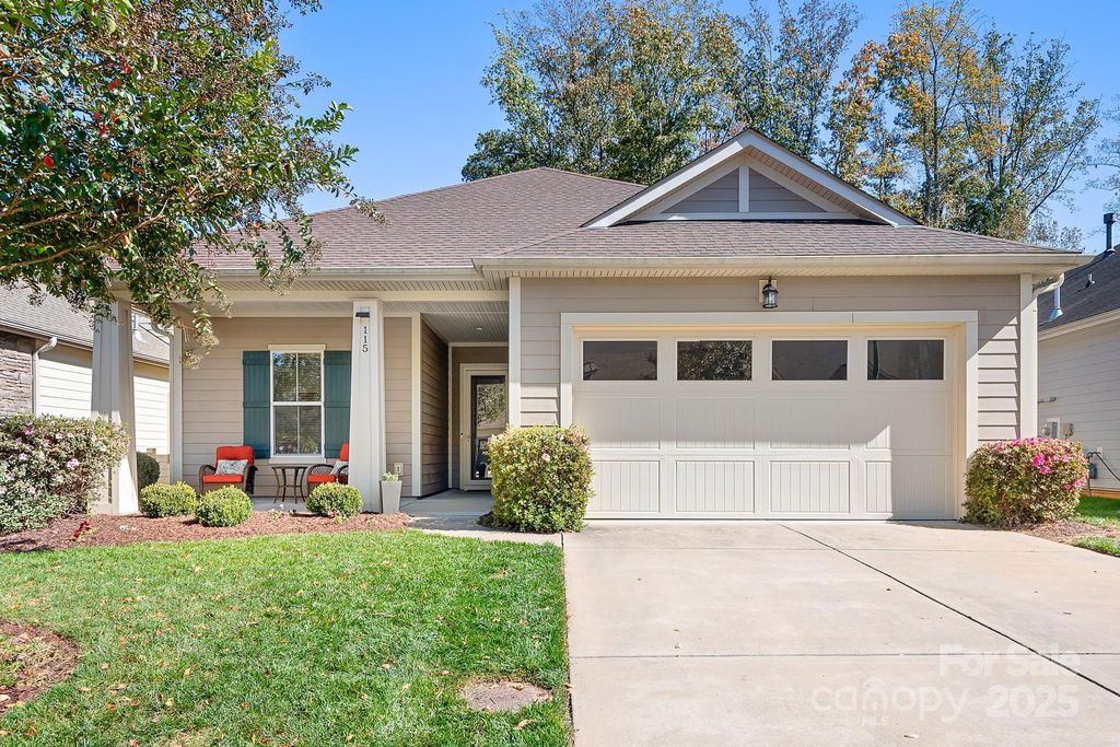 115 Chimney Rock Court, Denver, NC 28037