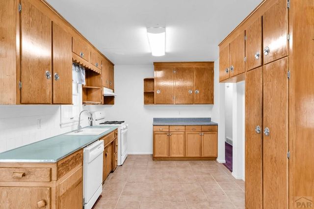 492 N Raynolds Ave, Canon City, CO 81212