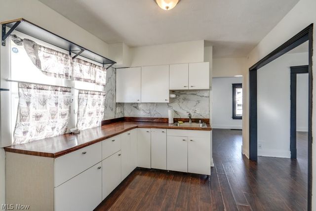 4276 W 21st Street, Cleveland, OH 44109