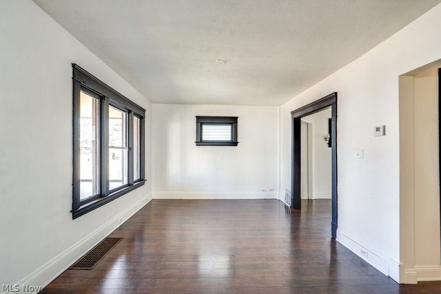 4276 W 21st Street, Cleveland, OH 44109