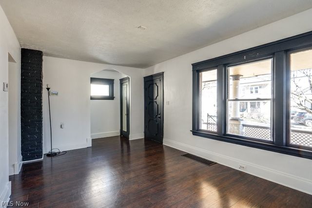 4276 W 21st Street, Cleveland, OH 44109