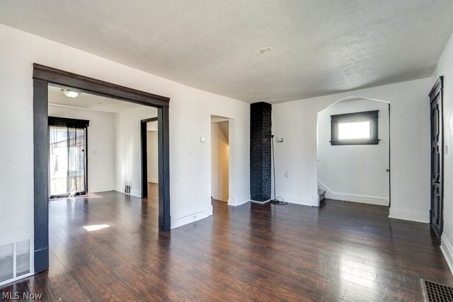 4276 W 21st Street, Cleveland, OH 44109