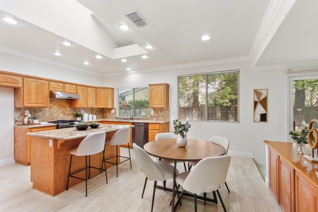 3619 Lake Terrace Dr, Elk Grove, CA 95758