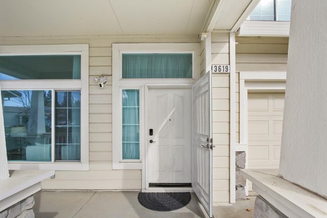 3619 Lake Terrace Dr, Elk Grove, CA 95758